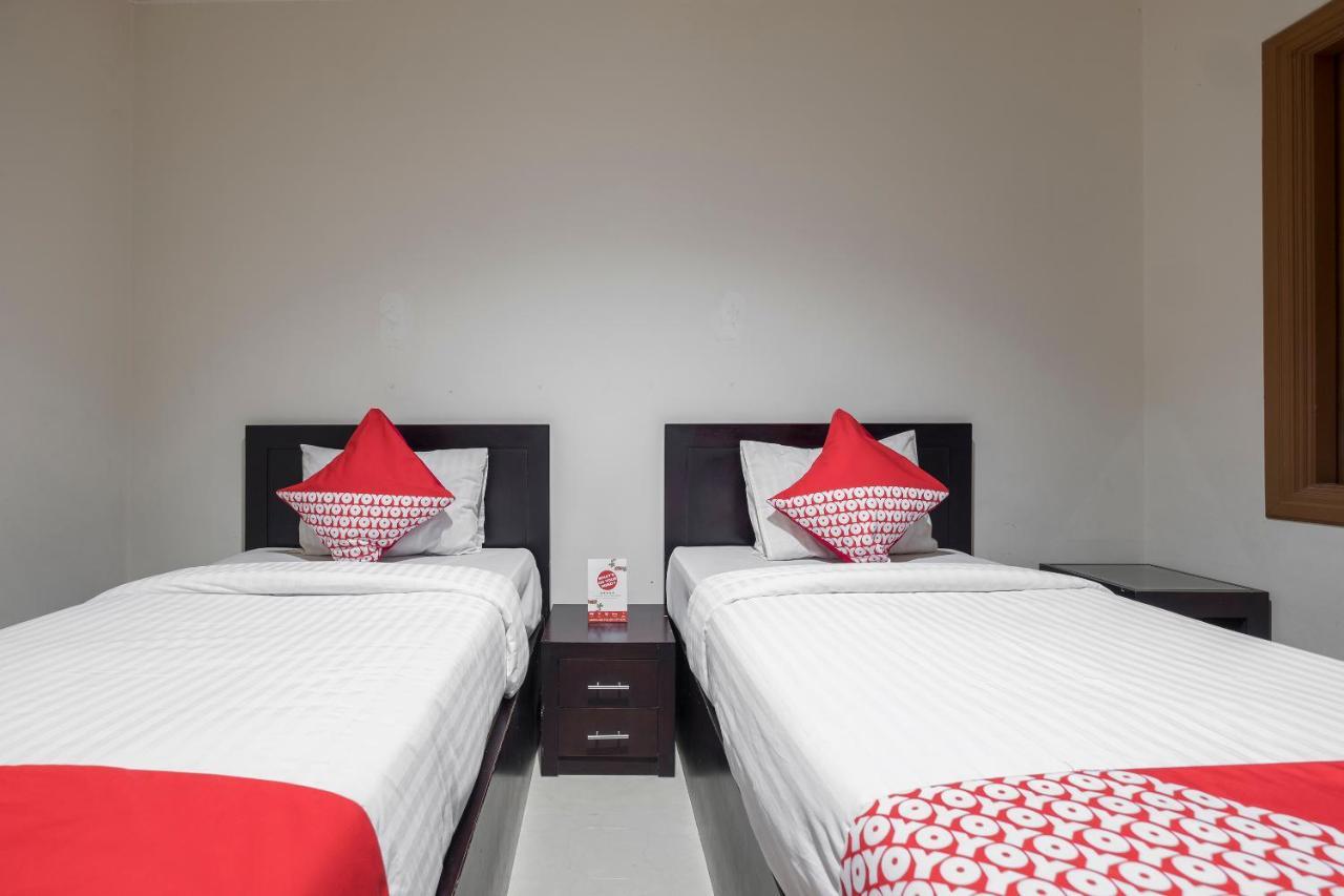 Oyo 1114 Hotel Denpasar Makassar Eksteriør billede
