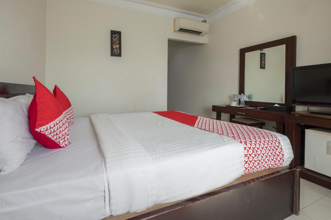 Oyo 1114 Hotel Denpasar Makassar Eksteriør billede