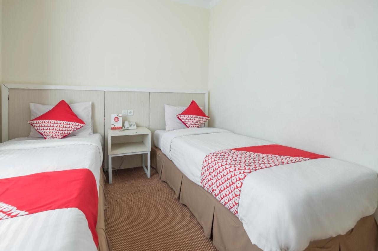 Oyo 1114 Hotel Denpasar Makassar Eksteriør billede