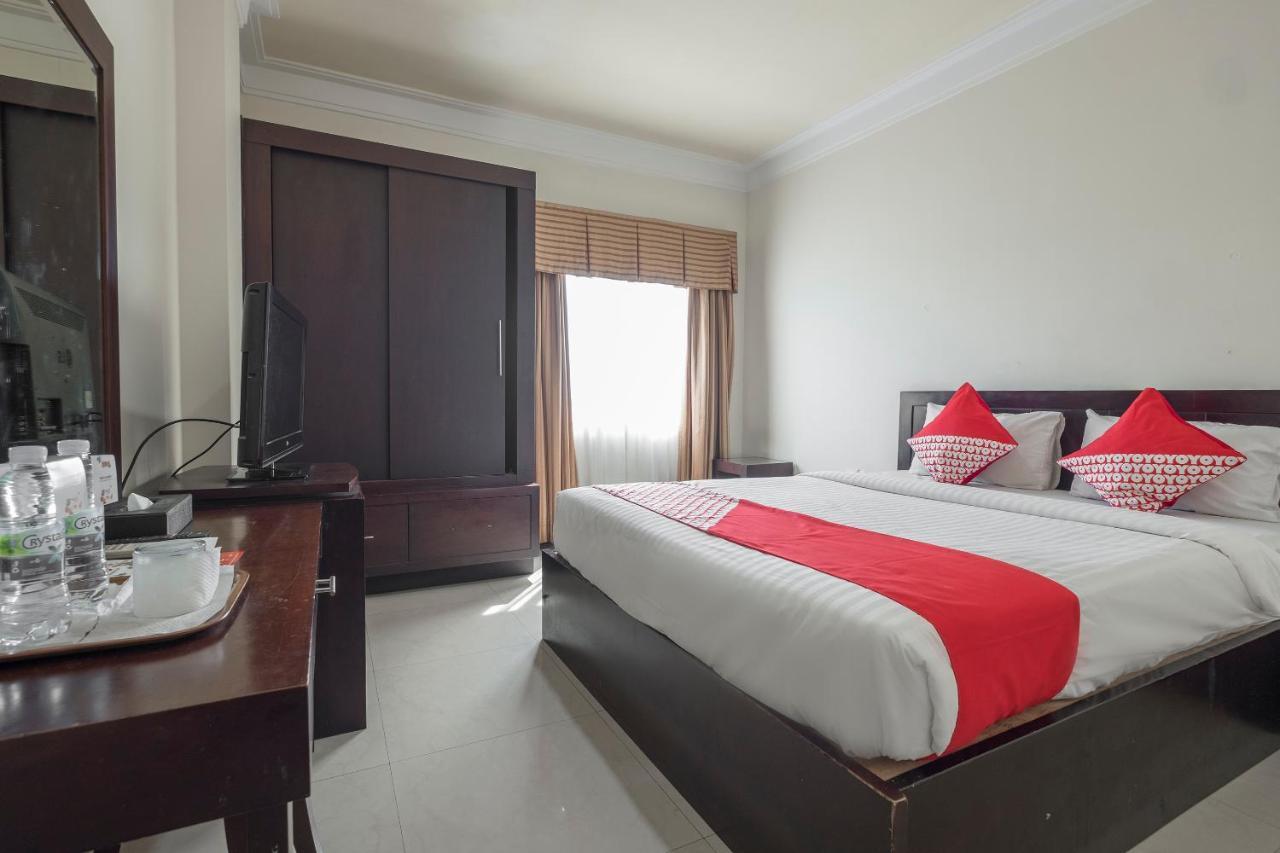 Oyo 1114 Hotel Denpasar Makassar Eksteriør billede