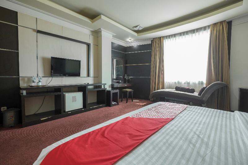 Oyo 1114 Hotel Denpasar Makassar Eksteriør billede